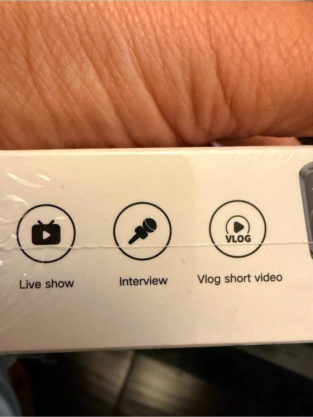 Wireless Lavalier Microphone Clip-on for Smartphones - Black